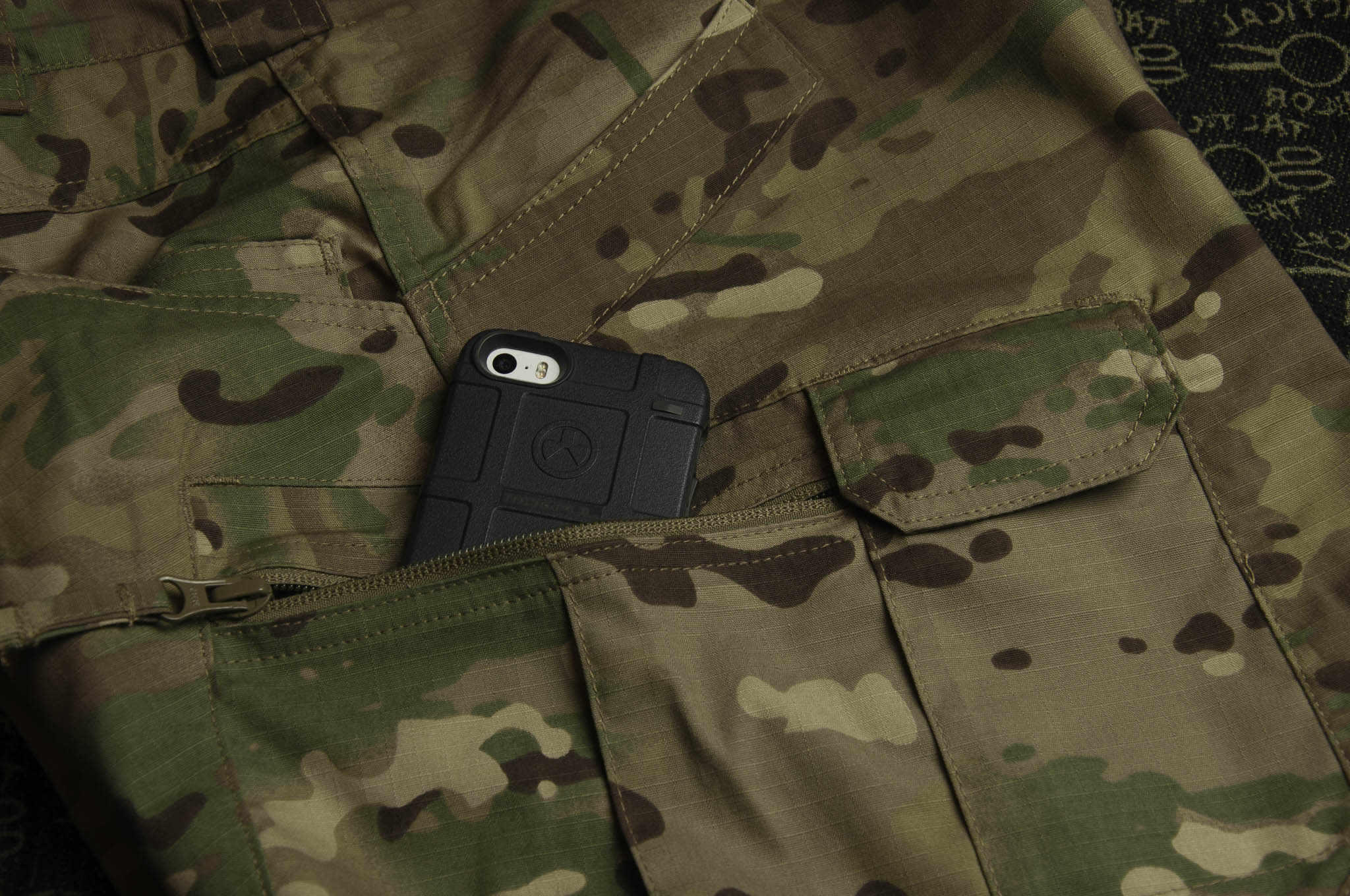 Helikon UTP with an iPhone and a Magpul case