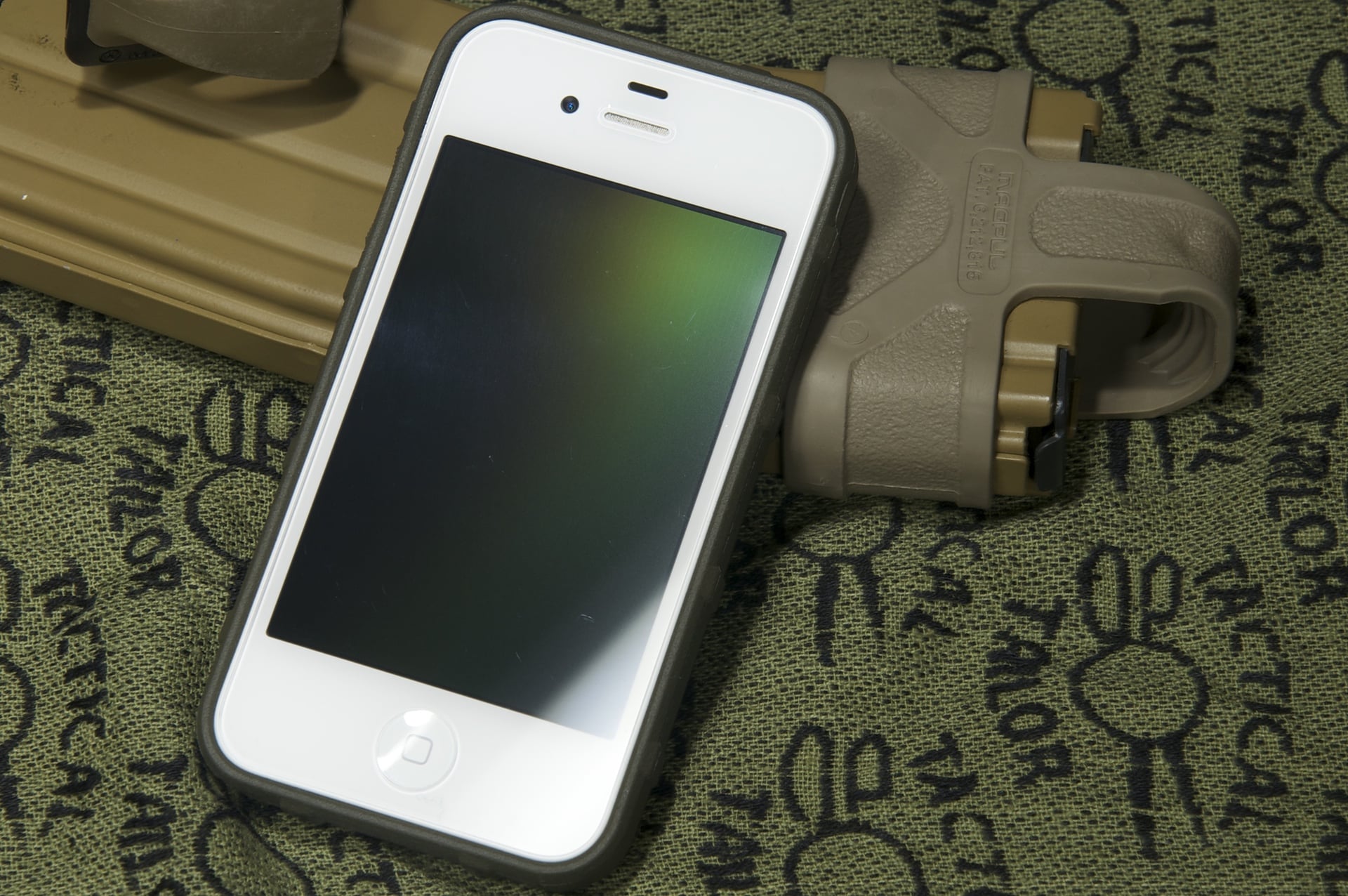 Magpul Executive Field Case For iPhone 4/4S